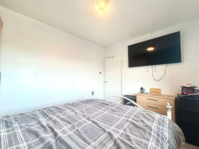 3 Bedroom End Of Terrace House For Sale In Hartland Avenue, Coseley, WV14