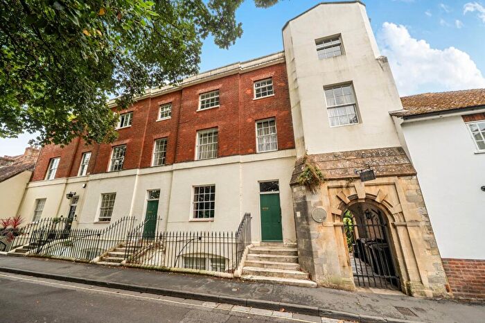 2 Bedroom Apartment To Rent In St Peter Street, Winchester, Hampshire, SO23