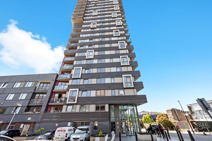 2 Bedroom Apartment For Sale In Kelday Heights, Spencer Way, London, E1