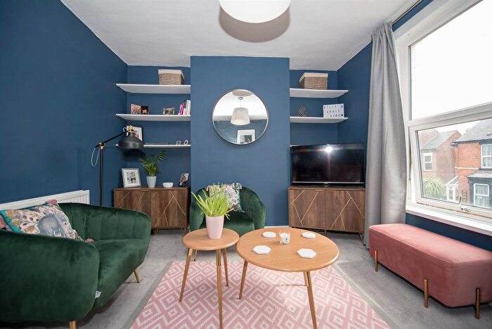 2 Bedroom Flat To Rent In Balmoral Road, Colwick, Nottingham, NG4