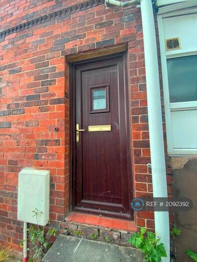 Studio To Rent In Cheetham Hill Road, Dukinfield, SK16