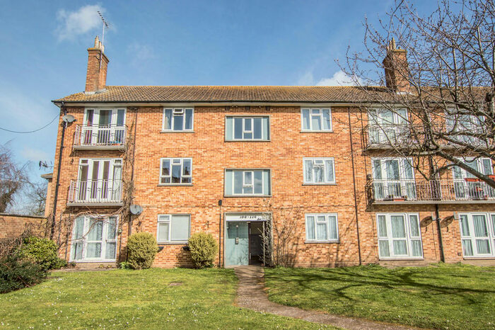 2 Bedroom Apartment To Rent In Bentley Road, Hertford, SG14