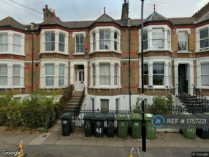 3 Bedroom Flat To Rent In New Cross, London, SE14