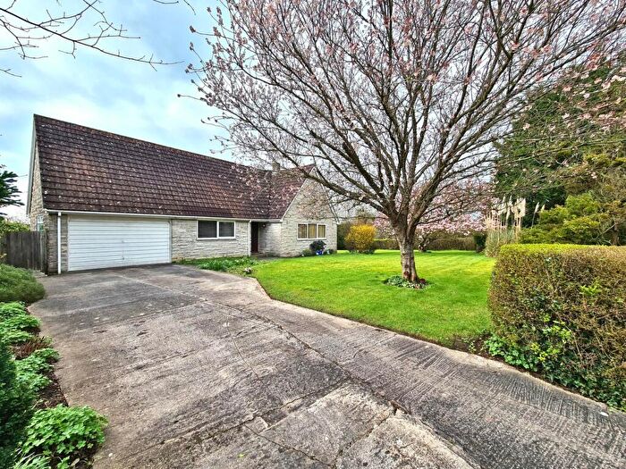 3 Bedroom Detached Bungalow For Sale In Neville Park, Baltonsborough, Baltonsborough, BA6