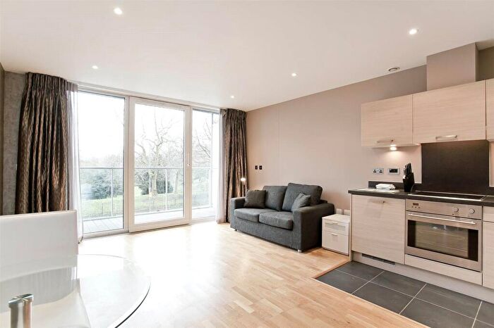Apartment To Rent In Eustace Building, Queenstown Road, London, SW11