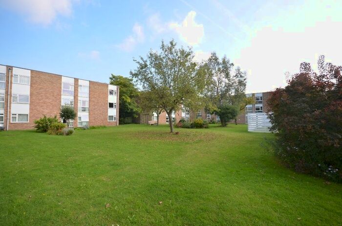 1 Bedroom Flat To Rent In St. Johns Park, London, SE3