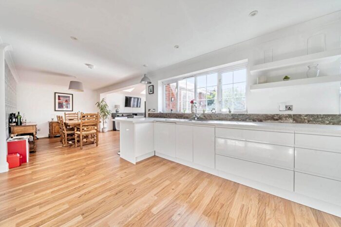 5 Bedroom Detached House For Sale In Green Close, Hawkinge, CT18