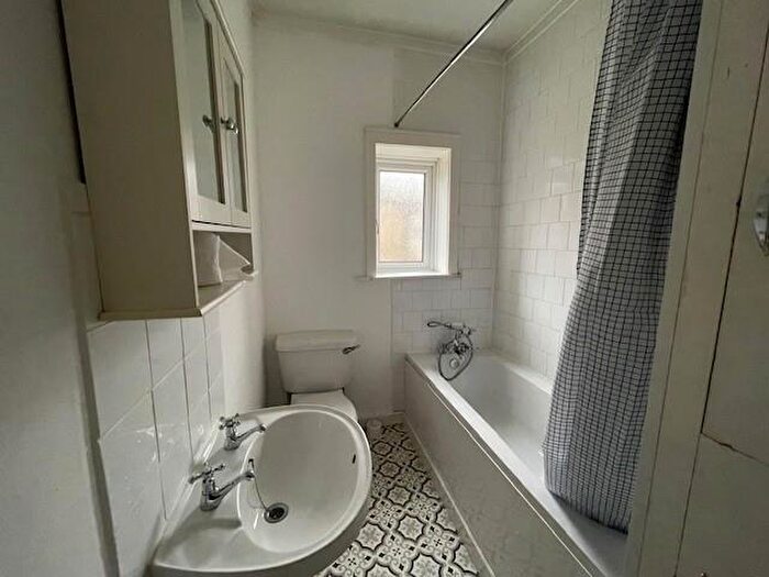 3 Bedroom Terraced House To Rent In Great Horton Road, Bradford, BD7