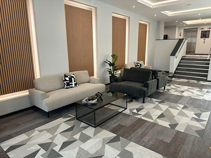 2 Bedroom Apartment To Rent In Derby Square, Liverpool, Merseyside, L2