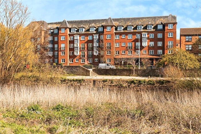 1 Bedroom Apartment For Sale In Castlemeads Court, Gloucester, GL1