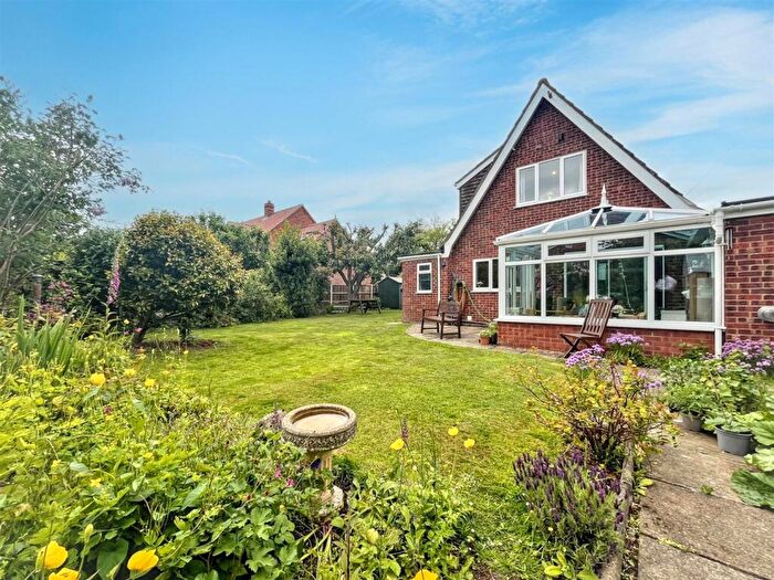 2 Bedroom Detached Bungalow For Sale In Sandpit Lane, Thorpe Market, Norwich, NR11
