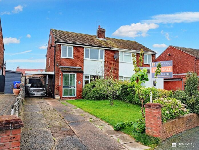 3 Bedroom Semi-Detached House For Sale In Cheshyre Drive, Halton, WA7