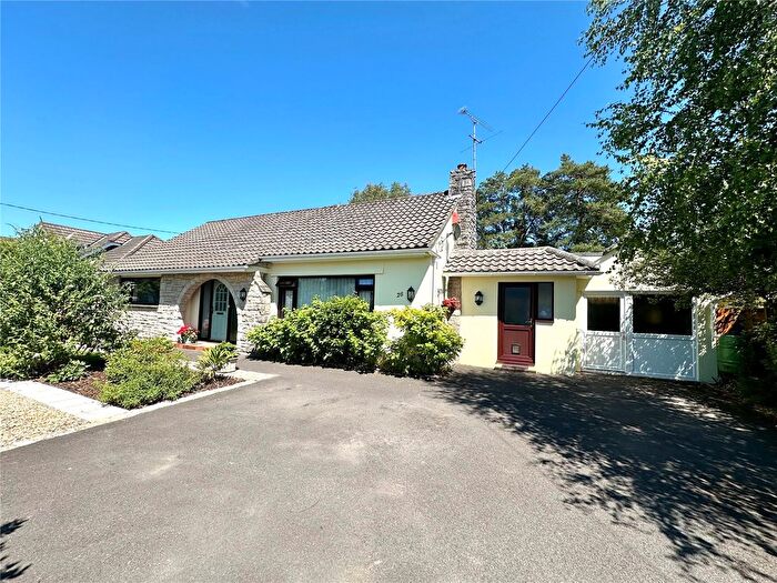4 Bedroom Bungalow For Sale In Oaks Drive, St. Leonards, Ringwood, Dorset, BH24