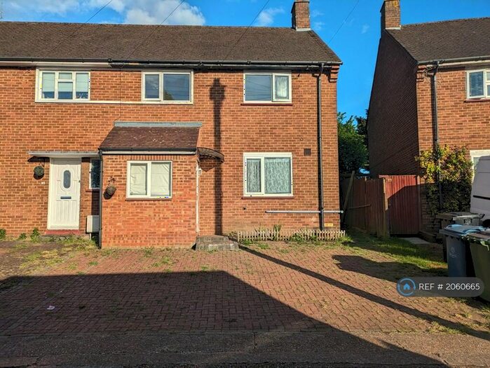 3 Bedroom Semi-Detached House To Rent In Sefton Avenue, Harrow, HA3