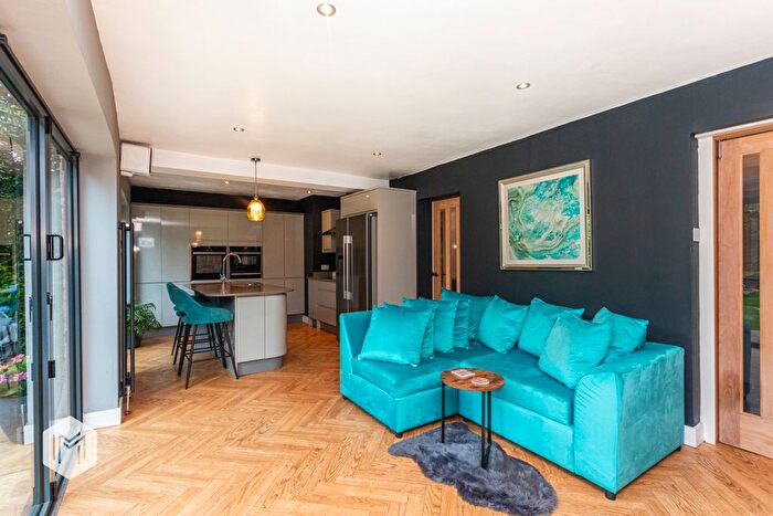 4 Bedroom Detached House For Sale In Glen Avenue, Worsley, Manchester, Greater Manchester, M28