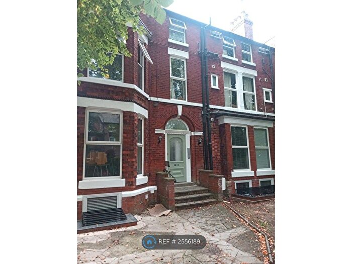 2 Bedroom Flat To Rent In Chorlton, Manchester, M21