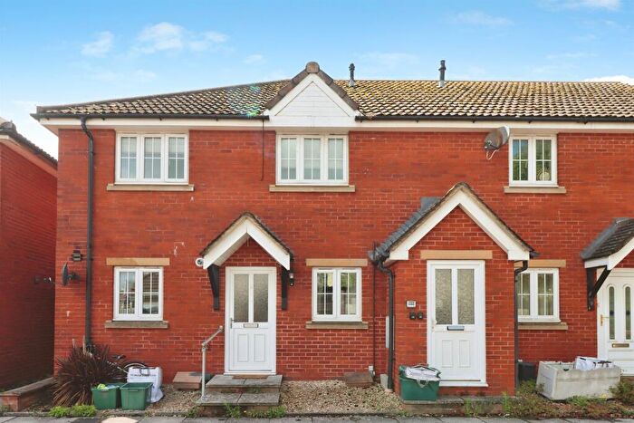 2 Bedroom Apartment For Sale In Chapel Orchard, Yate, Bristol, BS37