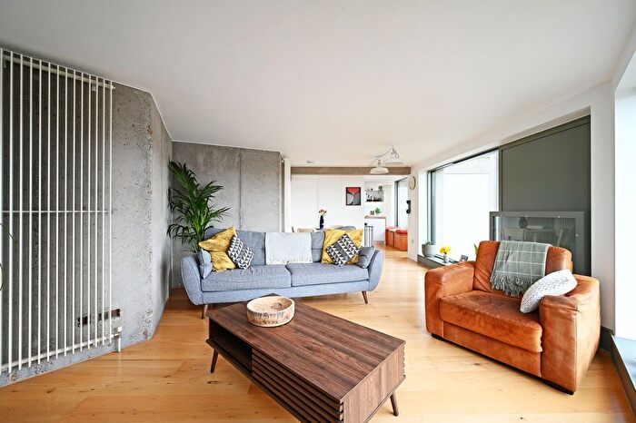 2 Bedroom Flat For Sale In South Street, Park Hill, Sheffield, S2