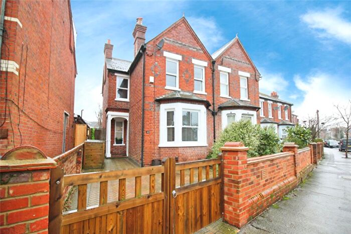 4 Bedroom Semi Detached House For Sale In Waverley Road, Reading, RG30