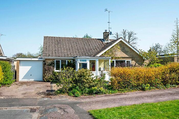3 Bedroom Detached Bungalow For Sale In Jackson Road, Bledington, OX7