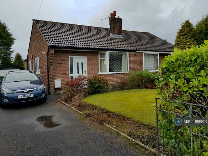 2 Bedroom Bungalow To Rent In Lea Gate Close, Bolton, BL2