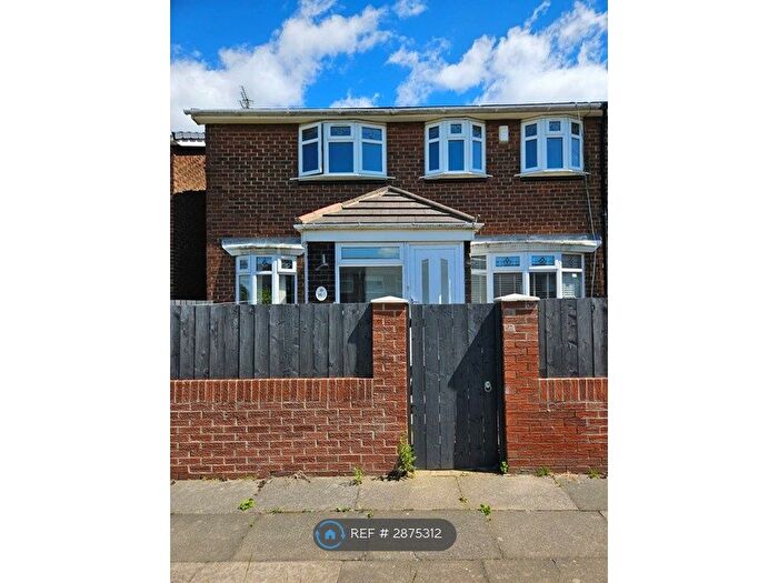 3 Bedroom Semi-Detached House To Rent In Waterbury Close, Sunderland, SR5