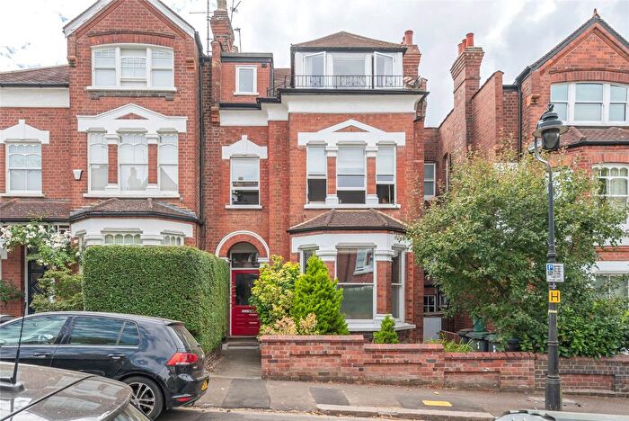 1 Bedroom Flat For Sale In Talbot Road, Highgate, London, N6