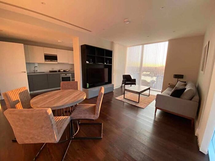 2 Bedroom Flat To Rent In Maine Tower, Harbour Way, E14