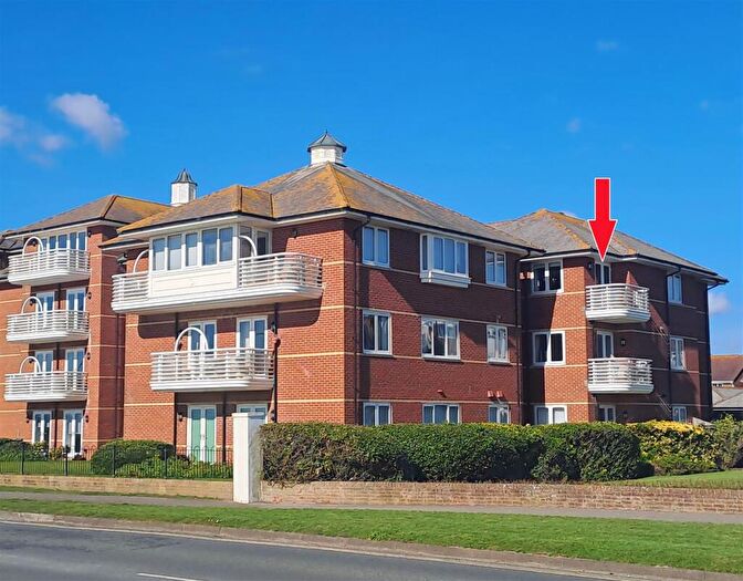 3 Bedroom Apartment For Sale In Harsfold Road, Rustington, BN16