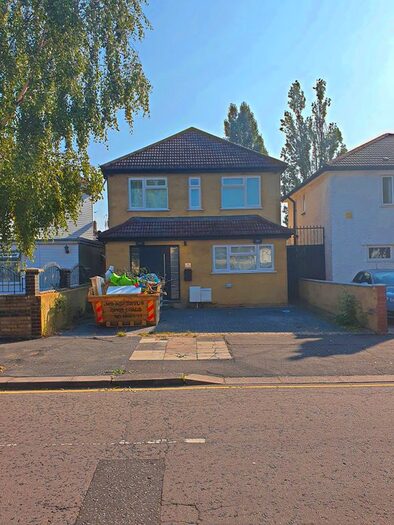 4 Bedroom Terraced House To Rent In Raymond Road, Ilford, IG2