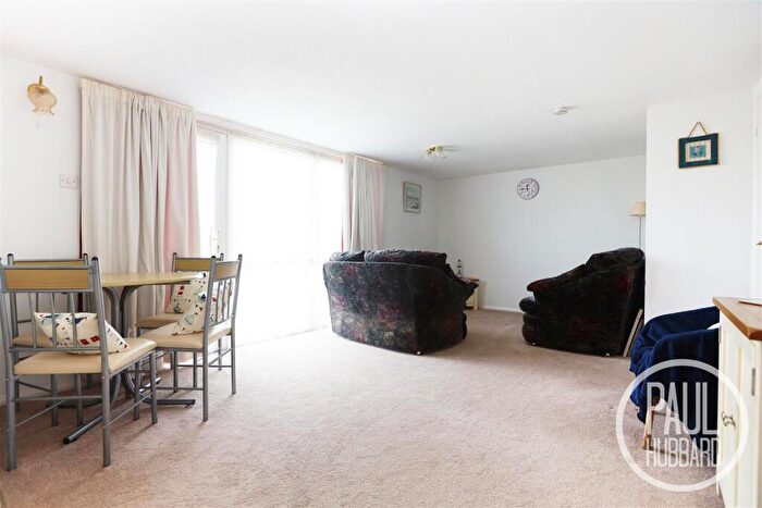 3 Bedroom Chalet For Sale In Seaview Chalet Park, Green Lane, Kessingland, NR33