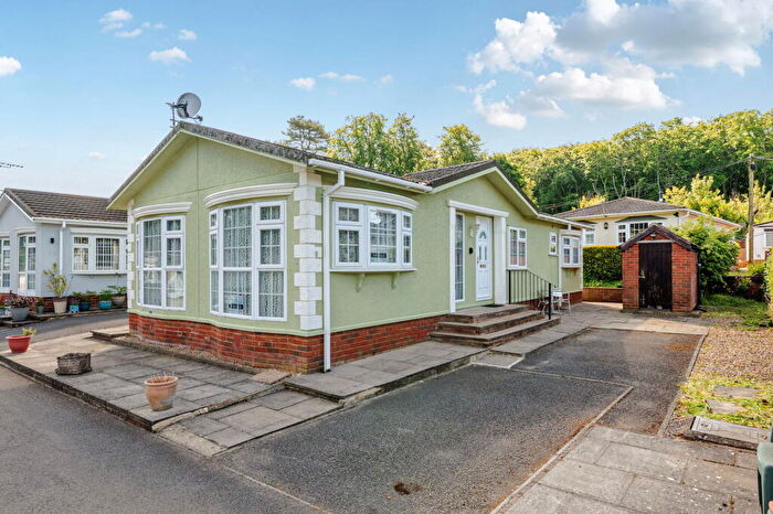 2 Bedroom Park Home For Sale In Chesham Road, Wigginton, Tring, Hertfordshire, HP23