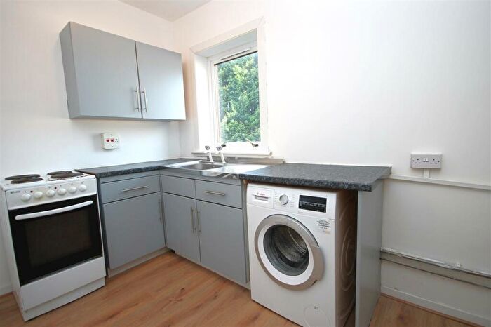 2 Bedroom Flat For Sale In Hadrian Terrace, Motherwell, ML1