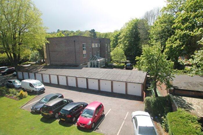 2 Bedroom Flat To Rent In Lister Court, Purley, CR8