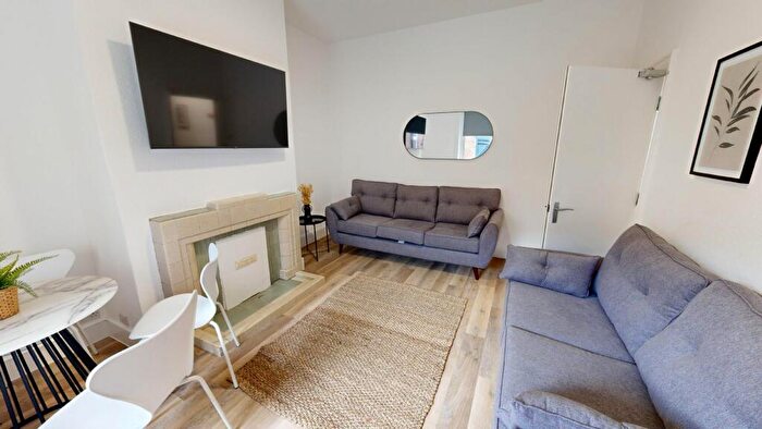 5 Bedroom House To Rent In Cardigan Terrace, NE6