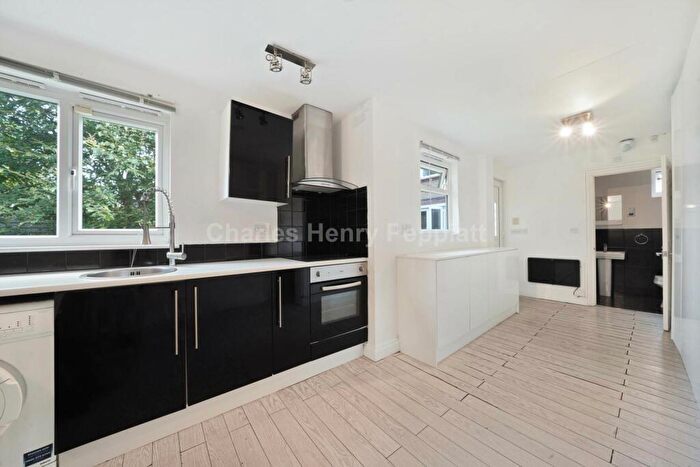 Studio To Rent In South Lodge Drive, Oakwood, N14