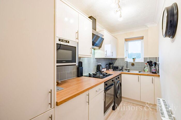 1 Bedroom Flat To Rent In Roseville Close, Norwich, NR1