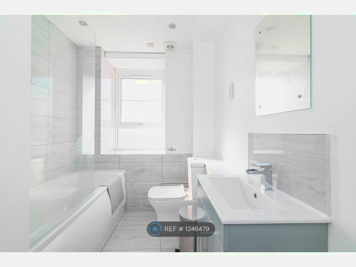 1 Bedroom Flat To Rent In Memorial Avenue, London, E15