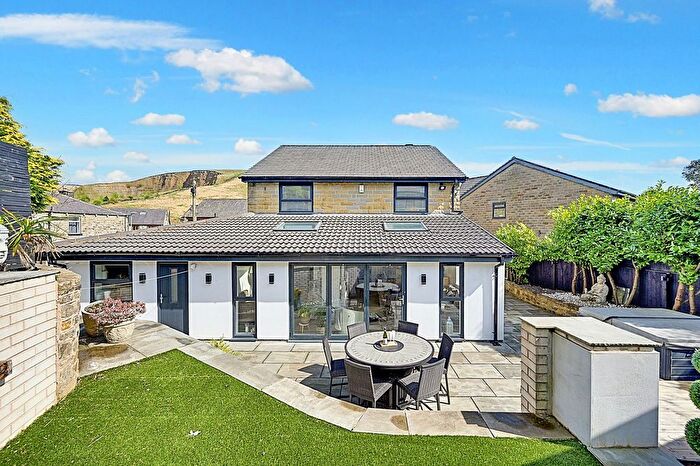 4 Bedroom Detached House For Sale In Oakley Manor, Littleborough, OL15
