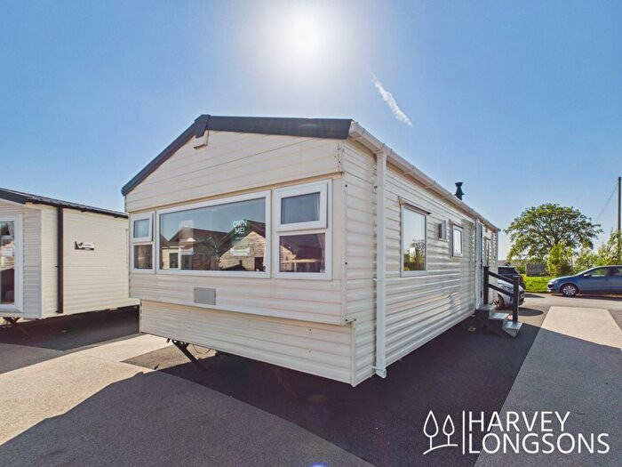 2 Bedroom Mobile/park Home For Sale In Tosside, Skipton, BD23