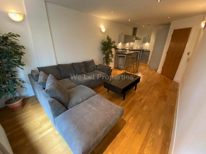 1 Bedroom Apartment To Rent In Lake House, Castlefield Locks, M15