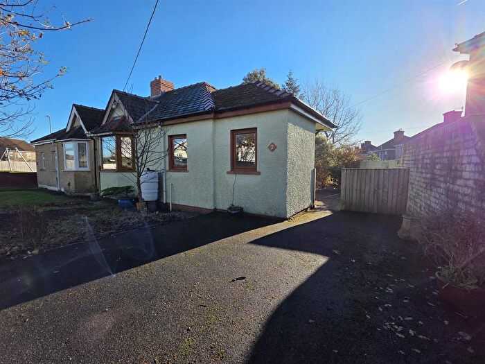 1 Bedroom Semi Detached Bungalow For Sale In Gwelfor, Llanelli, SA14
