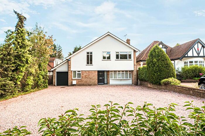 4 Bedroom Detached House For Sale In Georges Wood Road, Brookmans Park, Hatfield, AL9