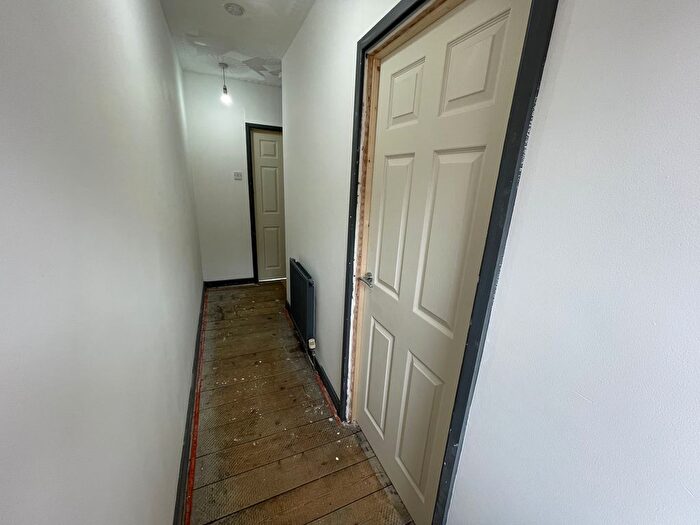 2 Bedroom Flat To Rent In Woodland Street, Mountain Ash, CF45