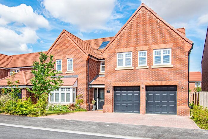 6 Bedroom Detached House For Sale In Grange Meadows, Selby, North Yorkshire, YO8