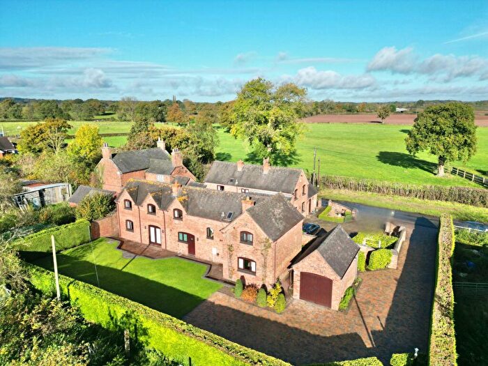 4 Bedroom Property For Sale In Long Lane, Derrington, ST18