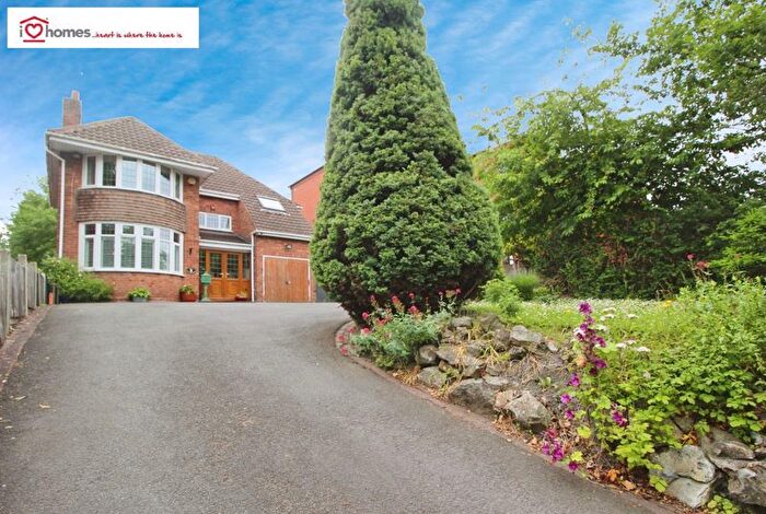 4 Bedroom Detached House For Sale In Lichfield Road, Walsall, WS4