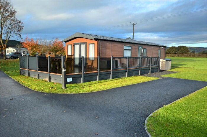 3 Bedroom Mobile/park Home For Sale In Beech, The Laurels, Maesmawr Farm Resort, Caersws, Powys, SY17