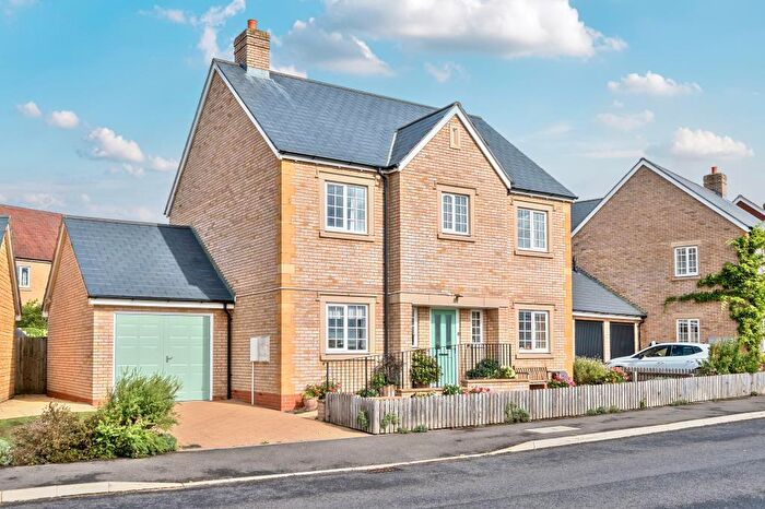 4 Bedroom Detached House For Sale In Chipping Norton, Oxfordshire, OX7