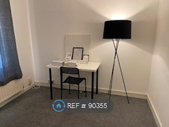 2 Bedroom Flat To Rent In Ravendale Drive, Lincoln, LN2